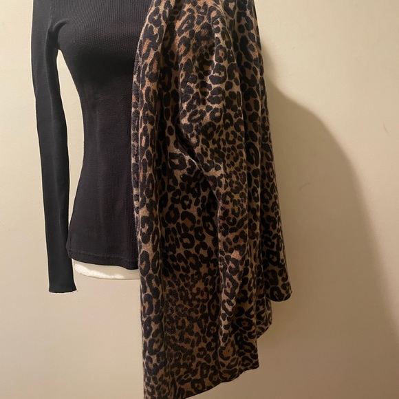 White + Warren Leopard Print Open Front Lightweight Soft Cashmere Cardigan - Picture 8 of 8